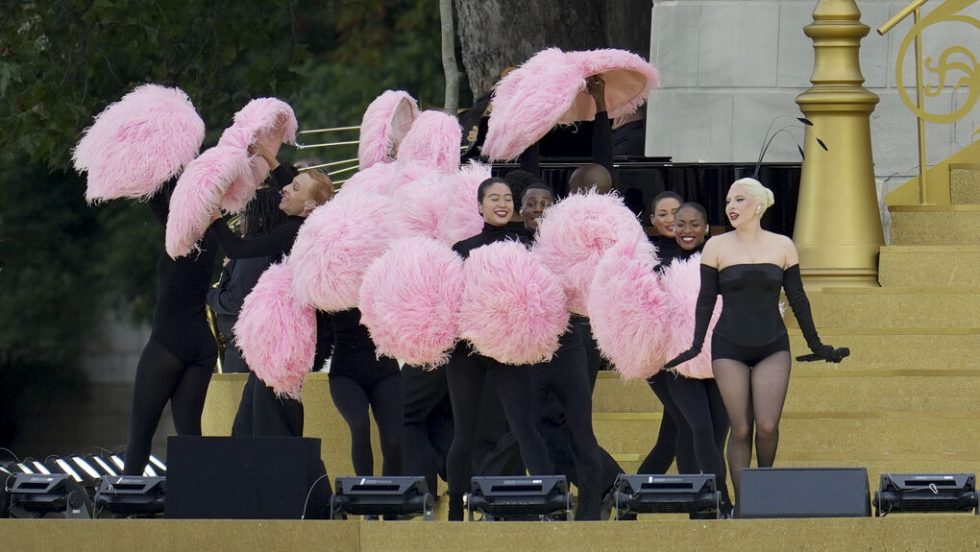 Η εμφάνιση της Lady Gaga στην τελετή έναρξης των Ολυμπιακών αγώνων στο Παρίσι